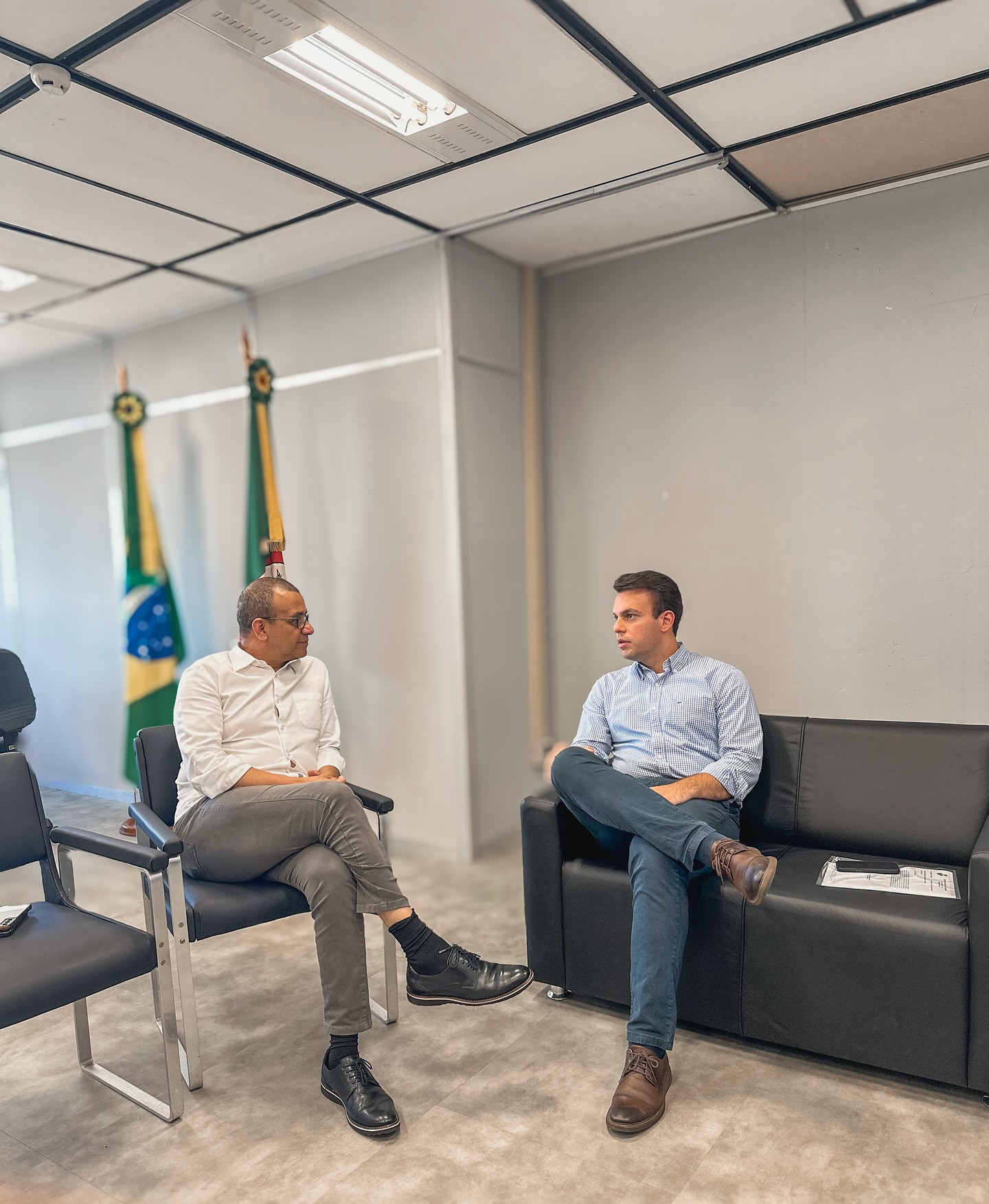 Prefeito Lucas discute projeto habitacional