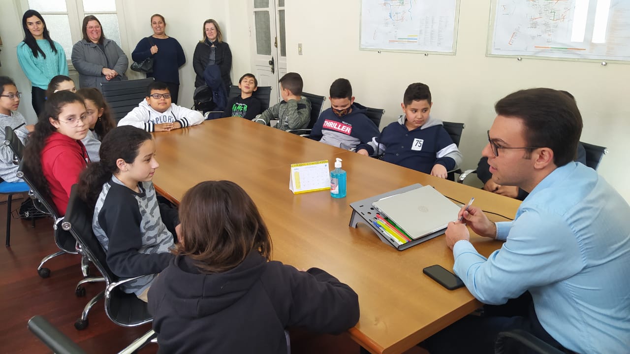 ESCOLA SUENY VISITA PREFEITURA DE SÃO GABRIEL ALUSIVO AOS 100 anos