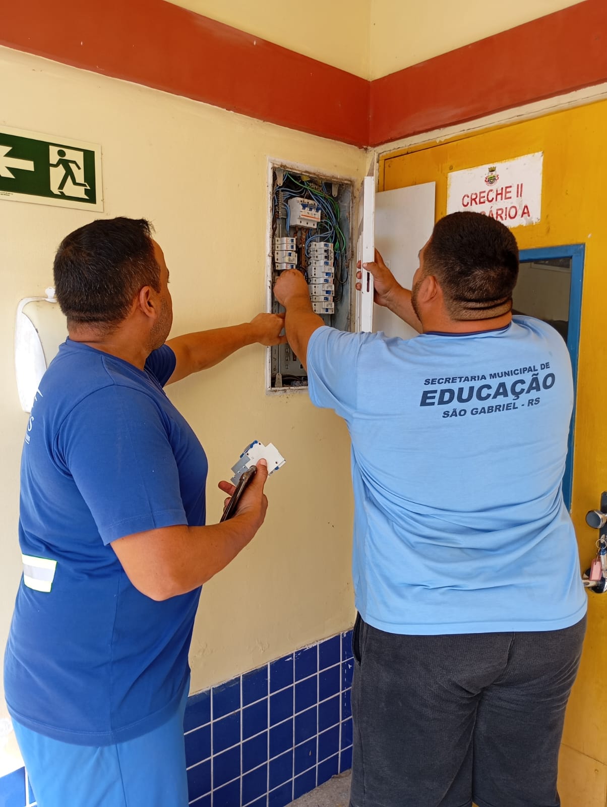 ​Calor extremo desafia sistemas elétricos, mas manutenção garante conforto na EMEI Vó Edy
